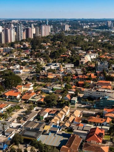 Descubra como é morar no Alto da Glória, em Curitiba