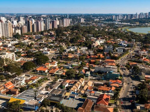 Descubra como é morar no Alto da Glória, em Curitiba