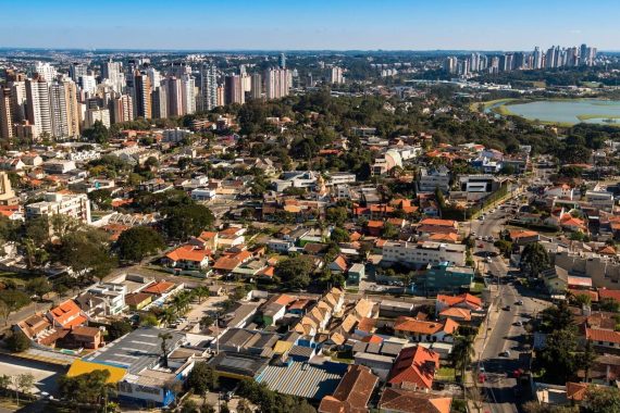 Descubra como é morar no Alto da Glória, em Curitiba