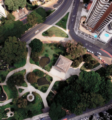 fotografia aérea do bairro batel, em Curitiba