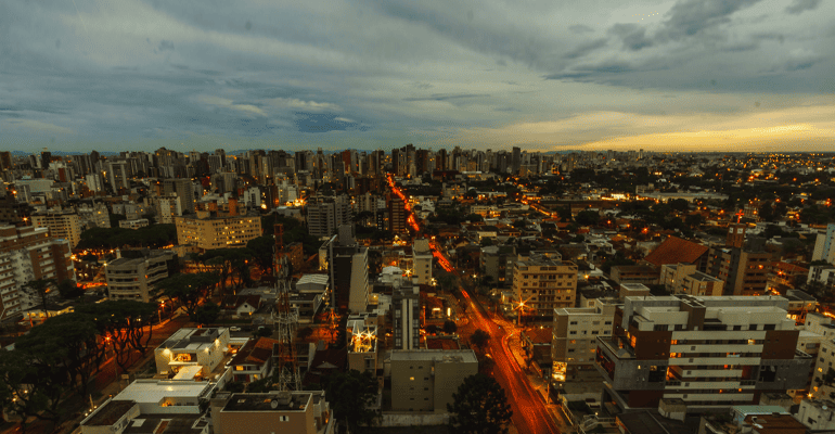 fotografia aérea do bairro bigorrilho, em curitiba